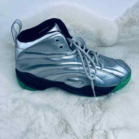 Reebok Shaqnosis OG Man of Steel Silver Green Glow Shaq V53477 Youth 4.5